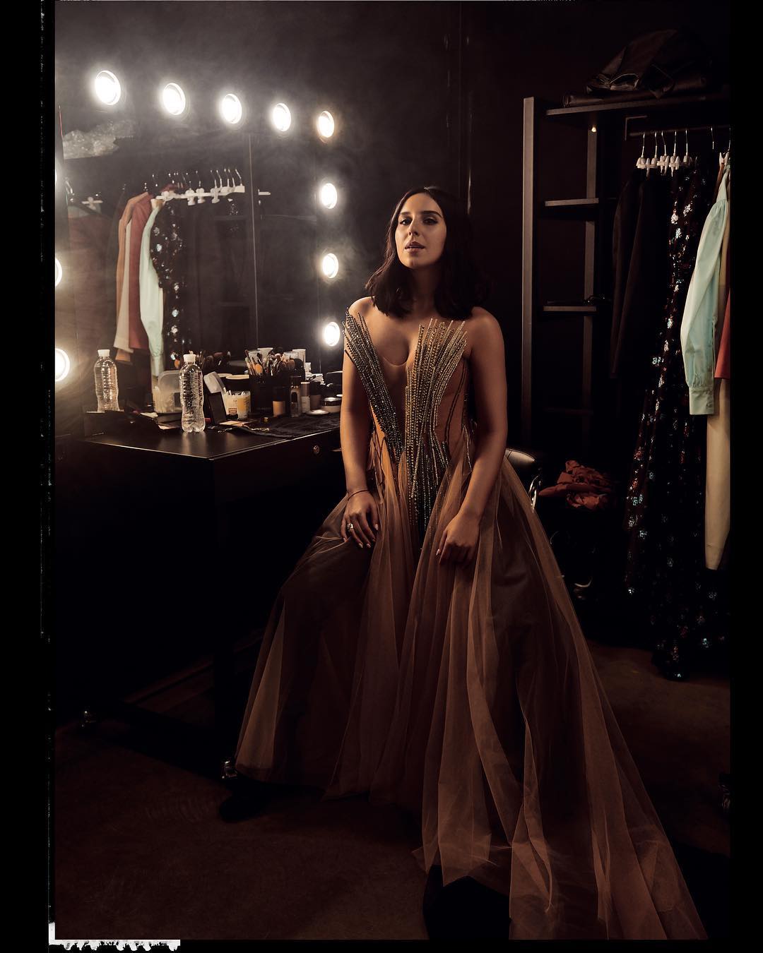 "Прошу сил у Бога": Джамала заінтригувала піднесеним фото в гримерці