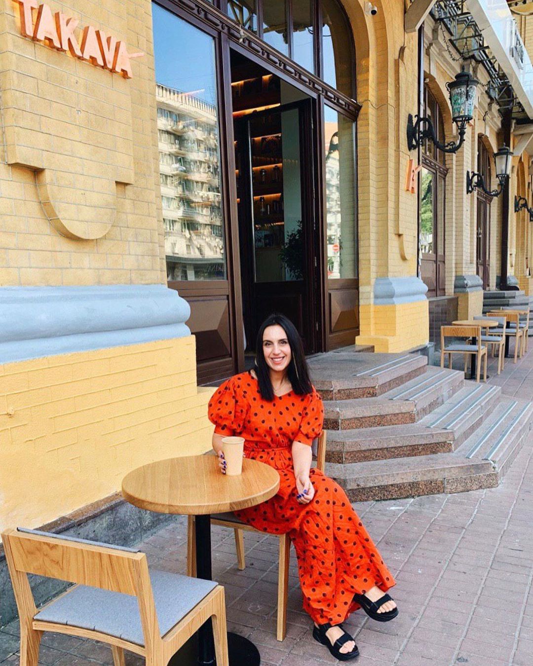 Просто нереальна: Джамала зачарувала літнім образом в ультра трендовому платті