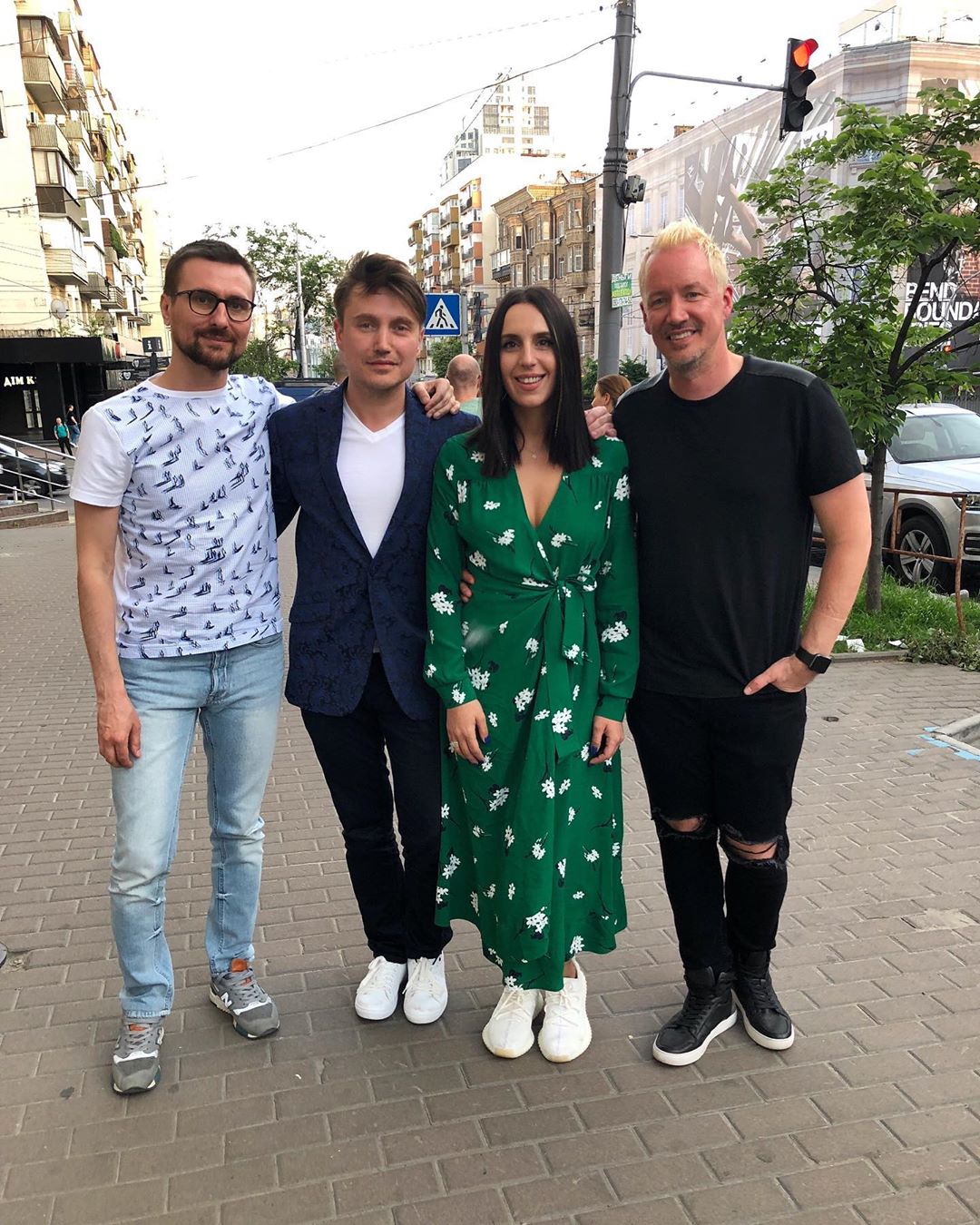 Просто нереальна: Джамала зачарувала літнім образом в ультра трендовому платті