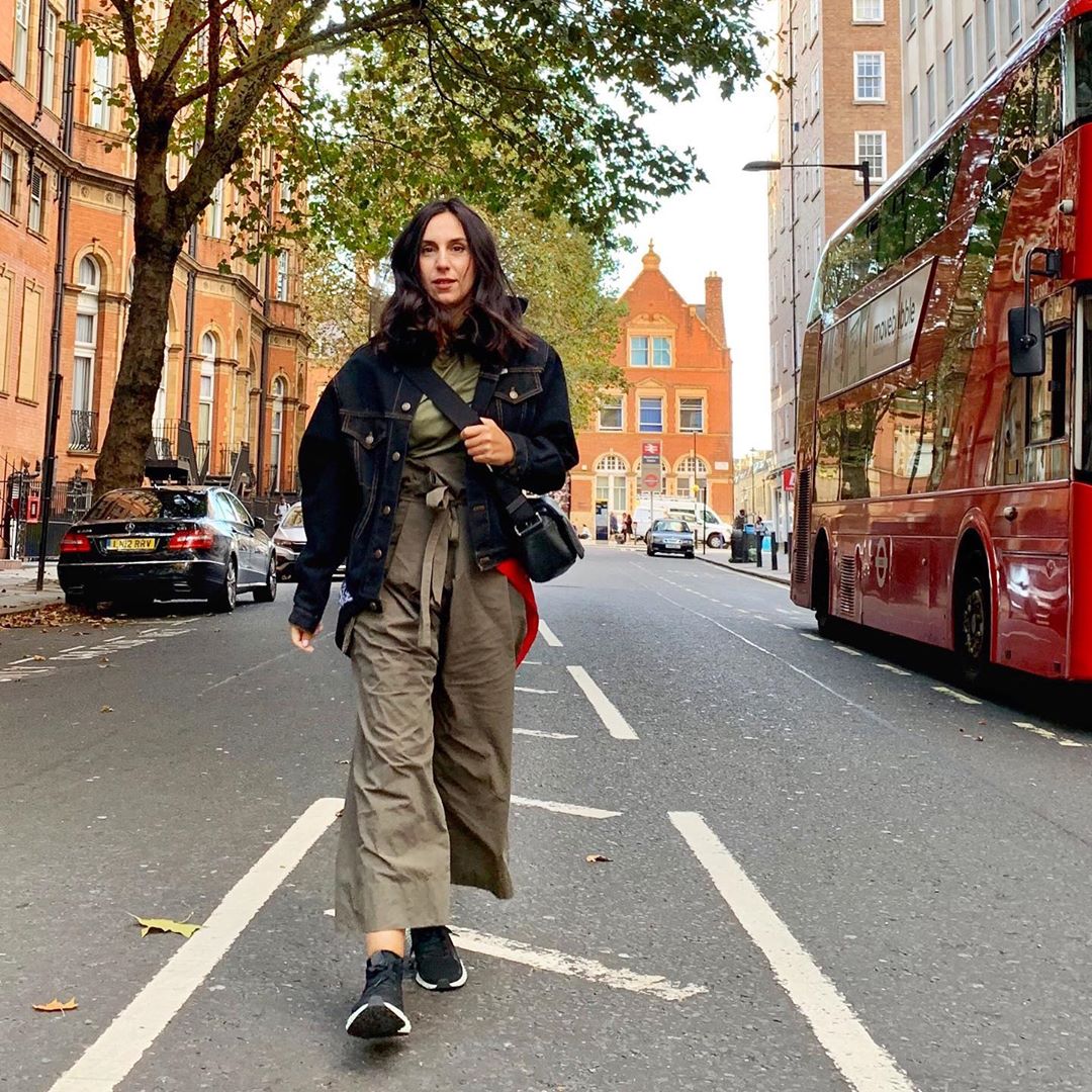 Джамала покорила стильным streetstyle образом на прогулке по Лондону
