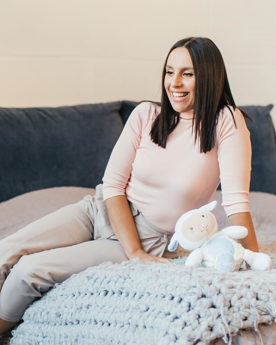 Не могла поверить: Джамала поделилась трогательной историей о колыбельной для сына