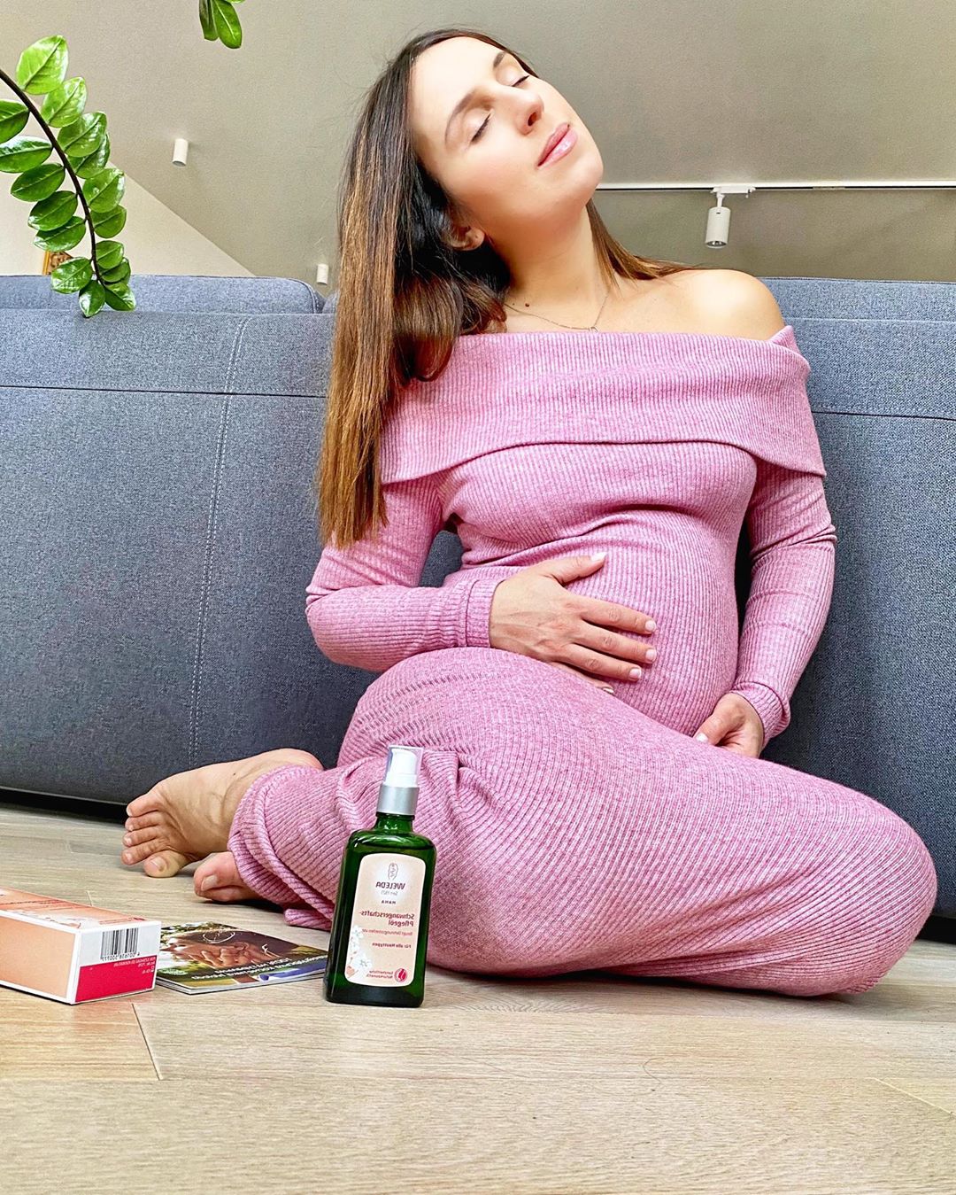 Сложно сбавить обороты: Джамала рассказала о трудностях второй беременности