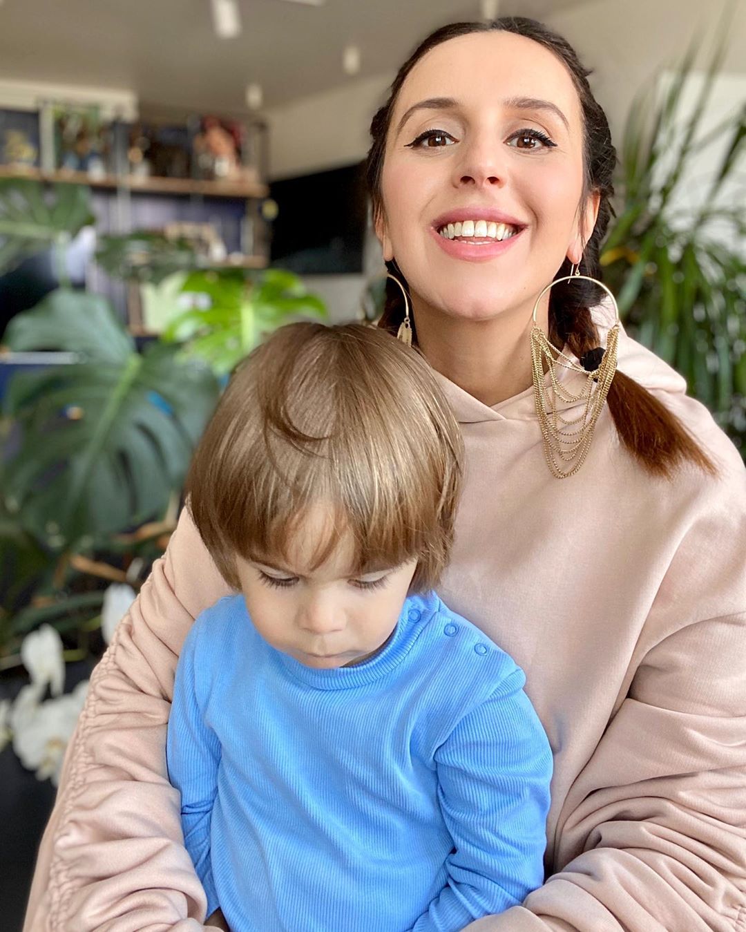 Фантазія закінчується: Джамала нарікає на труднощі карантину з маленькою дитиною