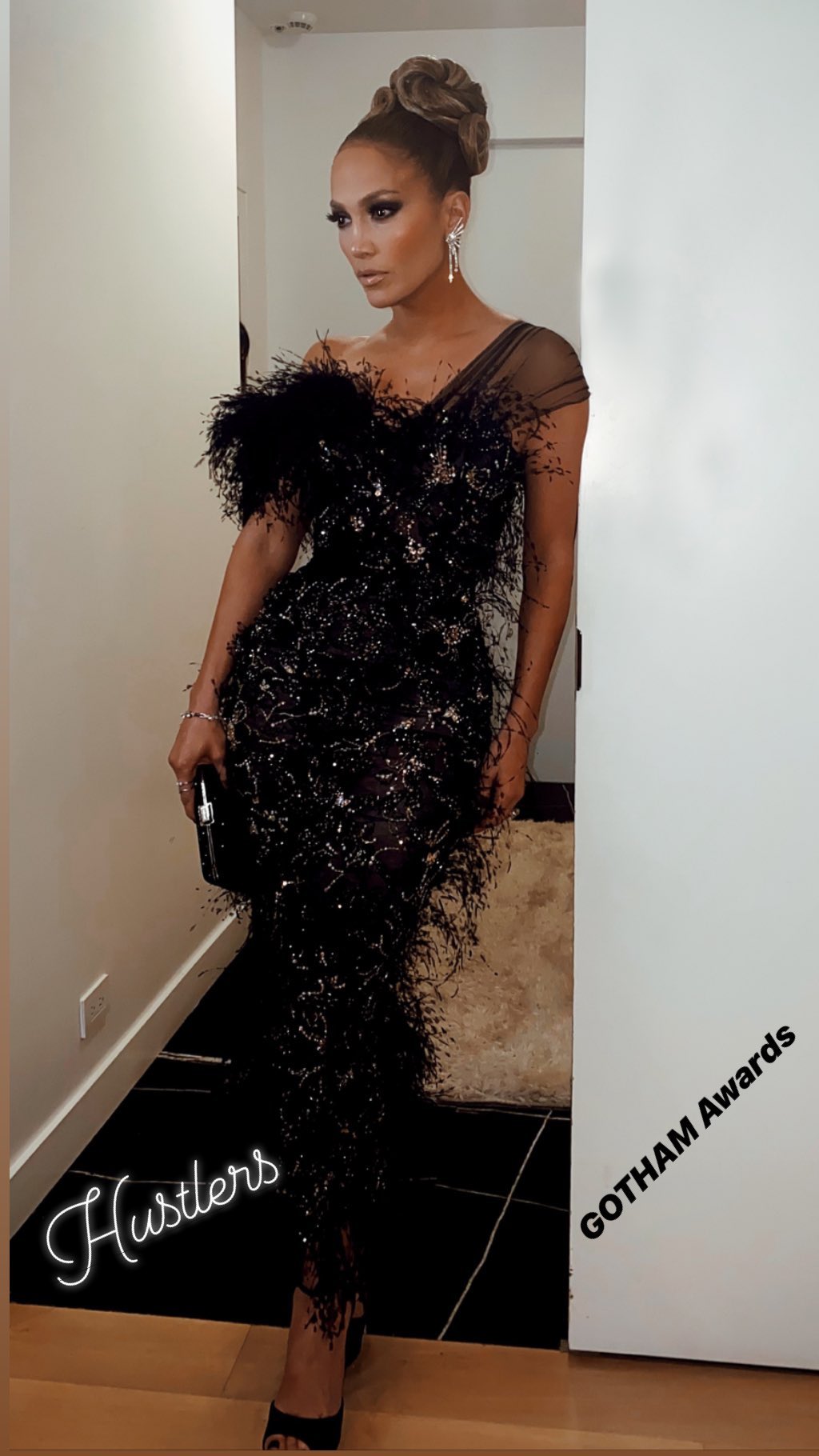 Очей не відвести: Дженніфер Лопес підкорила досконалим тілом в розкішній сукні