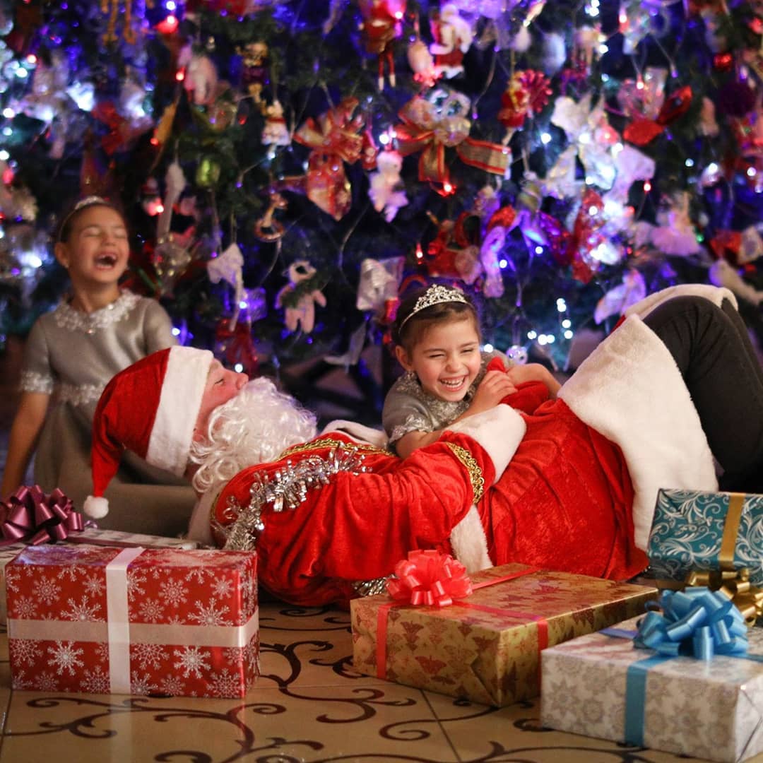 "Девочки куколки": Камалия умилила сеть праздничным семейным фото