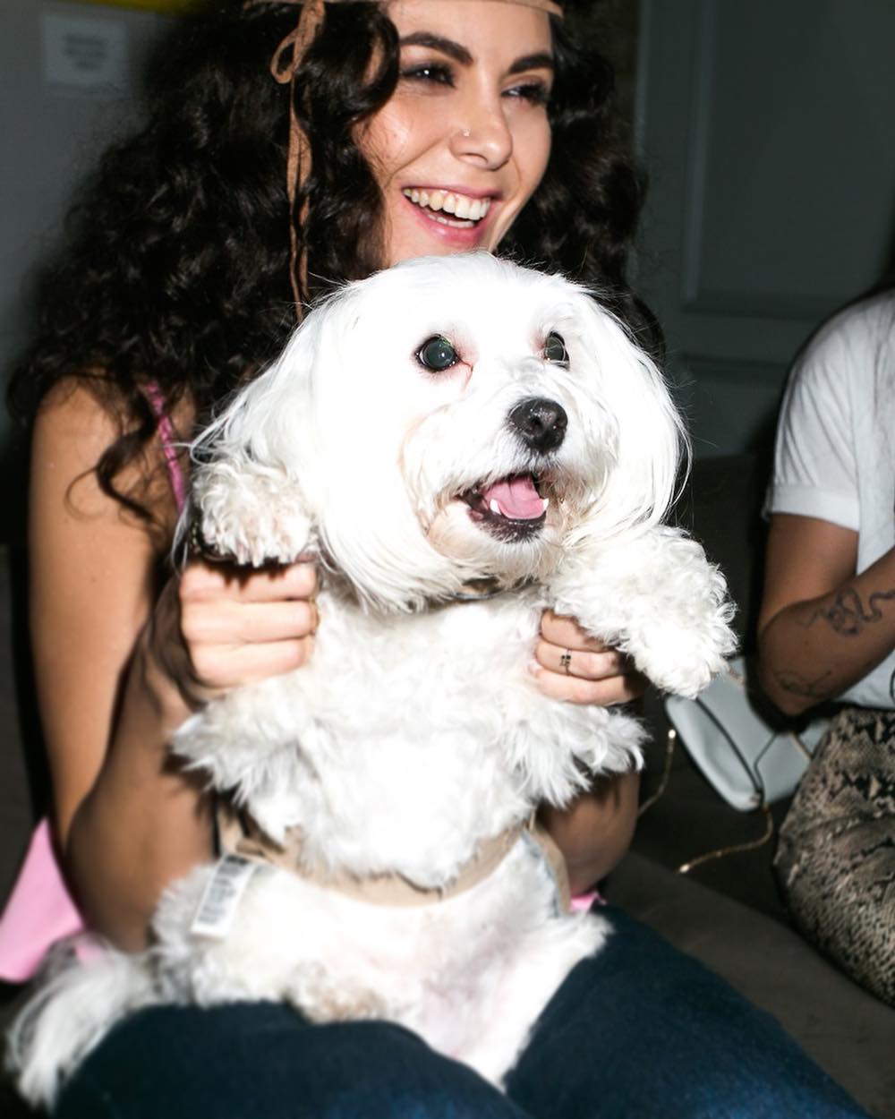 Настя Каменских показалась на вечеринке в необычной компании