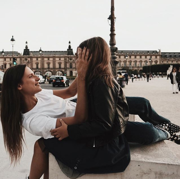 Украинка снялась в ролике от Dior вместе с Шарлиз Терон (видео)