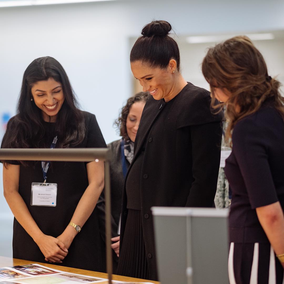 Стильний майстер-клас: Меган Маркл показує топ-4 базових моделі пальто, які повинні бути у кожної