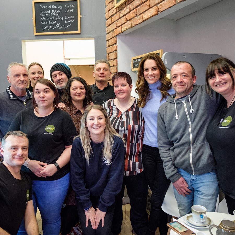 Герцогиня Дуліттл: Кейт Міддлтон умилила дружбою з ламою і козеням