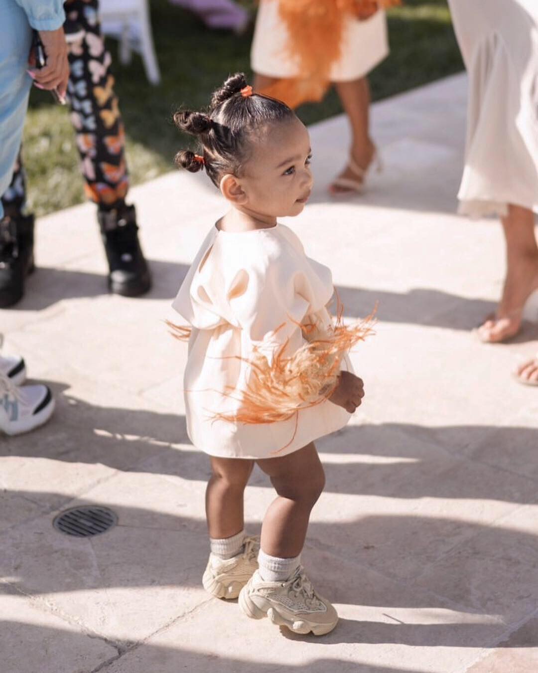 Ідеальна мати: Кім Кардашян засипала мережу фото з доньками