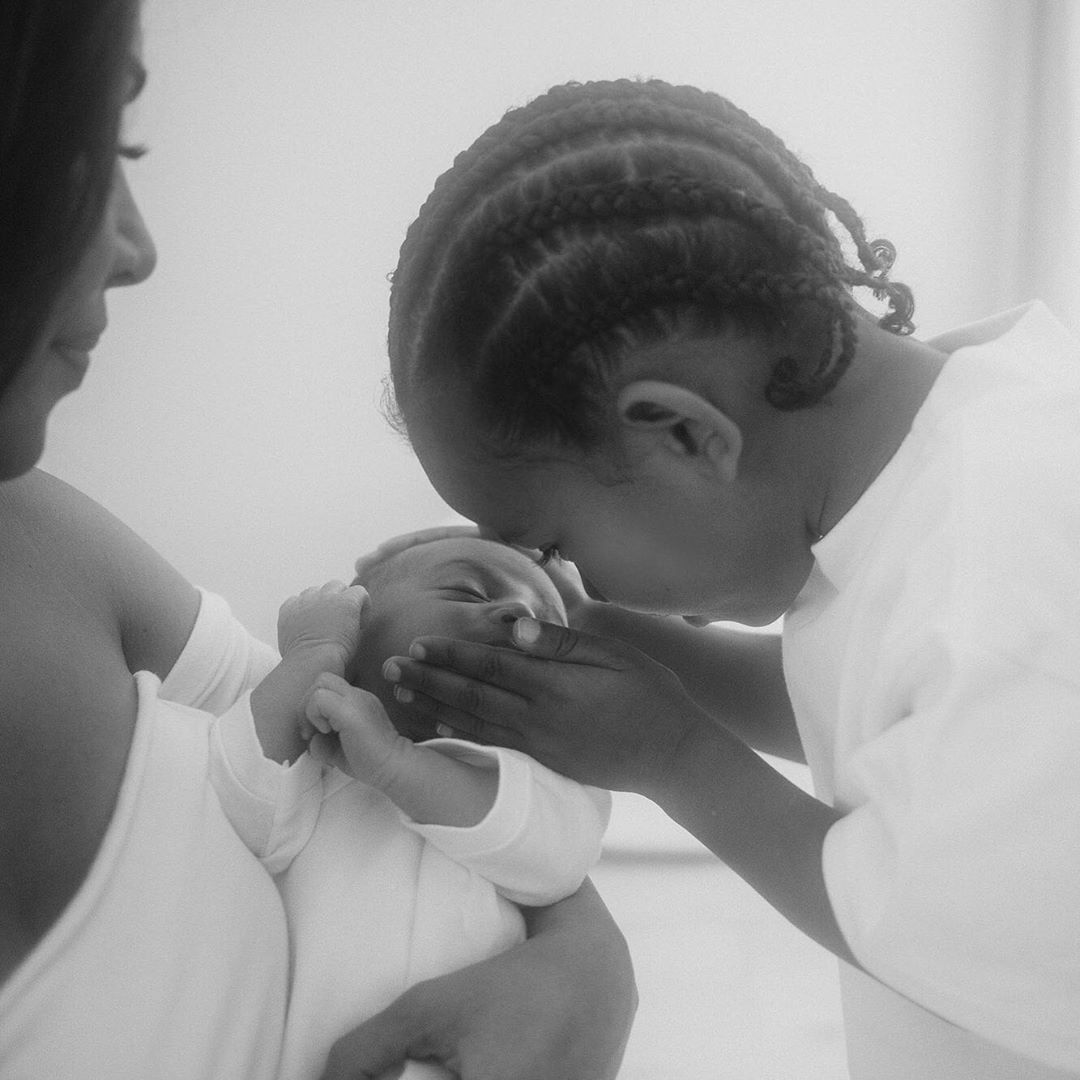 Мамина гордість: Кім Кардашьян зворушила мережу фото з синами