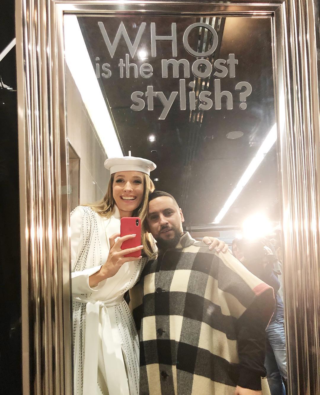 "Белоснежка": Катя Осадчая покорила стильным образом в берете