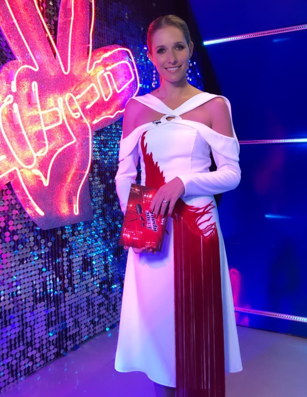 &quot;Вы прекрасны&quot;: Катя Осадчая блеснула шикарным образом на сцене Голос країни 9