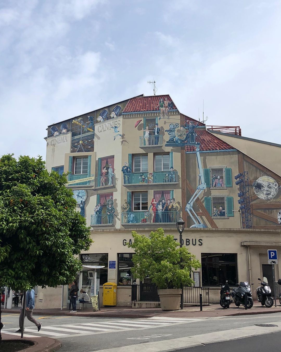 Осадча в Каннах