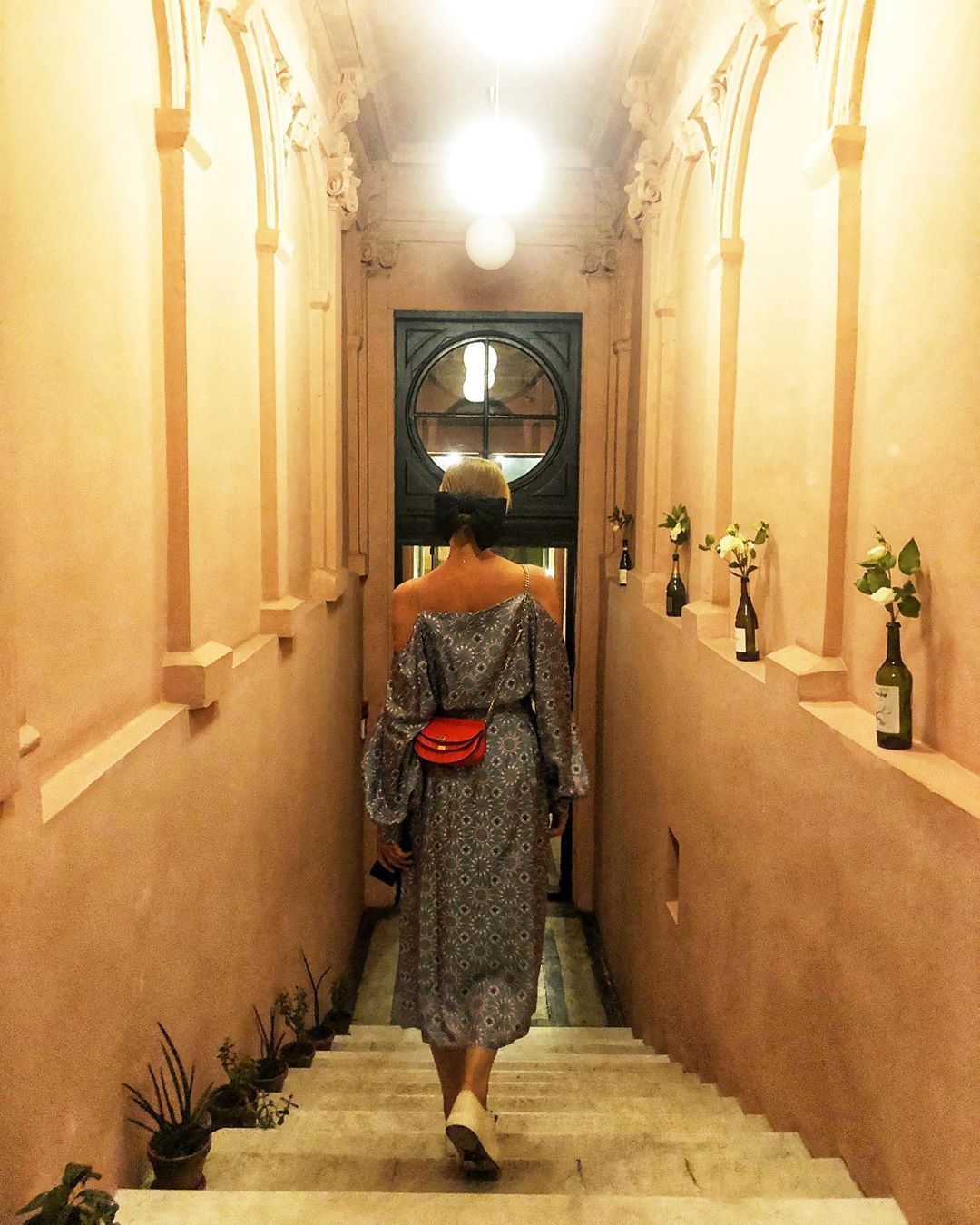 "Ніжність і естетика": Катя Осадча без макіяжу вразила молодістю і красою