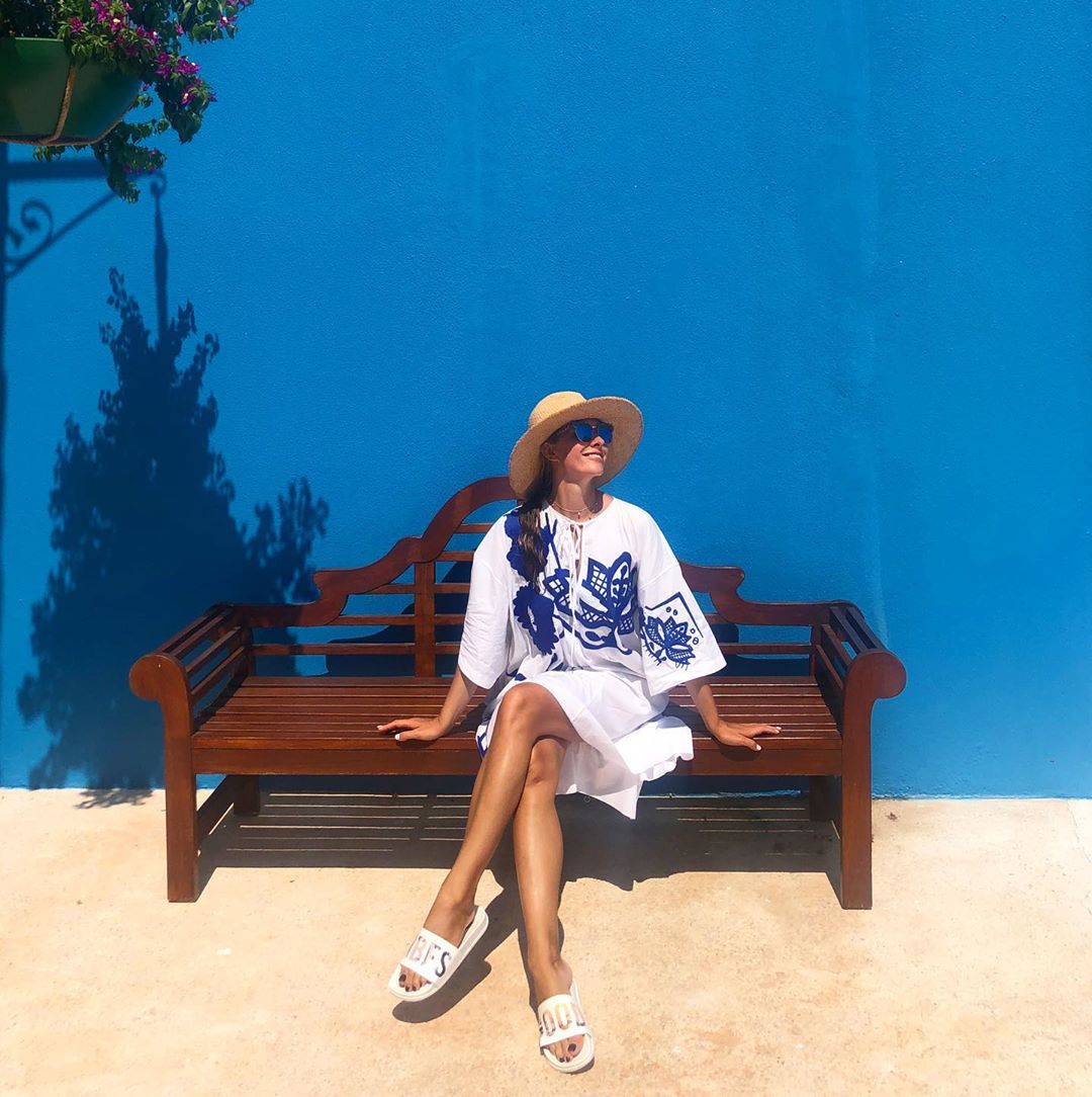 Життя в синіх барвах: Катя Осадча надихнула ультрастильным образом з Туреччини