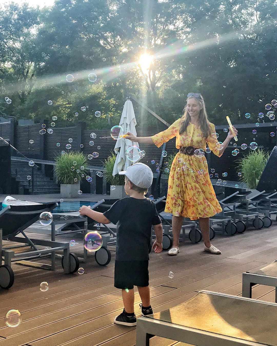 Катя Осадчая растрогала уникальным кадром счастливого детства 2-летнего сына