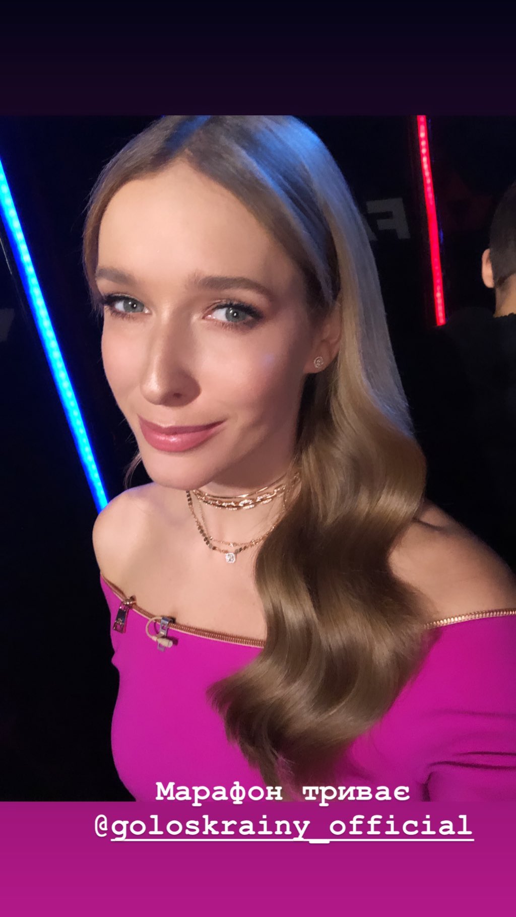 Мила дівчинка: Катя Осадча вразила квітучою зовнішністю на зйомках Голос Країни