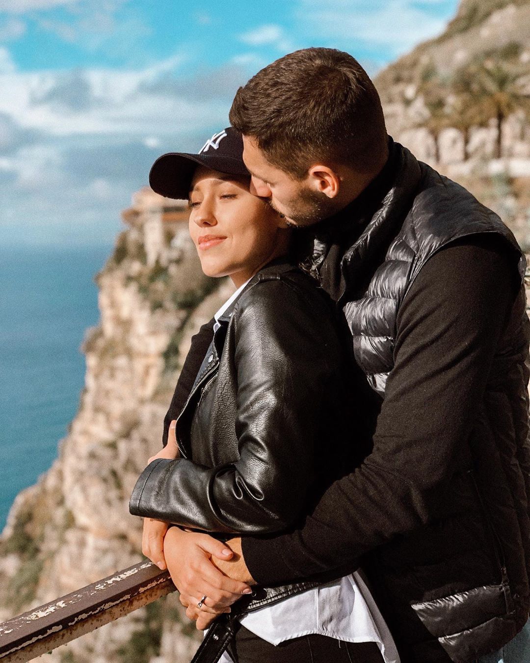 Скільки ніжності і любові: переможниця Холостяк 9 зворушила фото з коханим