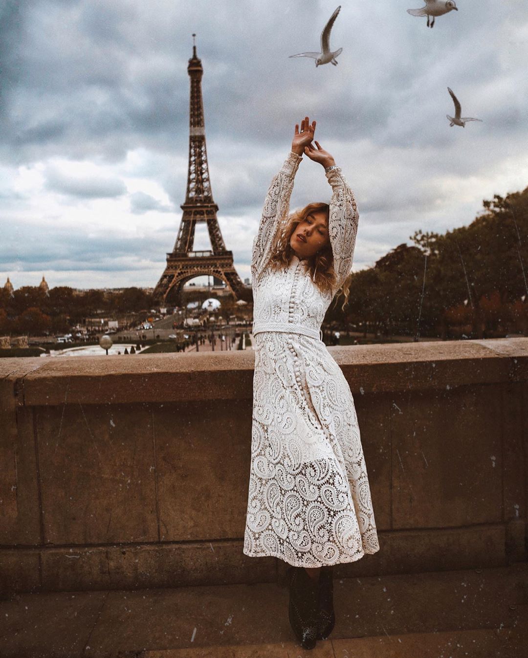 "Справжня принцеса": переможниця Холостяк 9 заворожила жіночним образом у Парижі