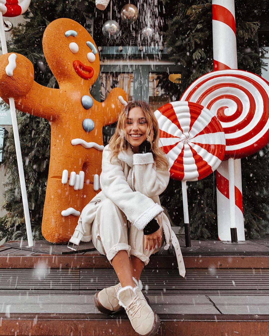 Победительница Холостяк 9 поделилась яркими предновогодними фото