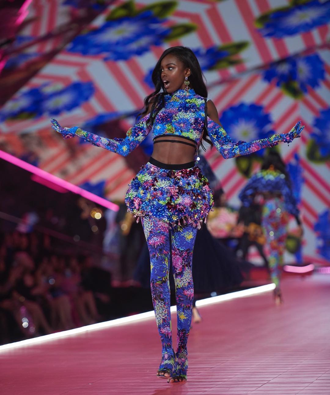 Крила їй до лиця: новий "ангел" Victoria's Secret похвалилася спортивною фігурою