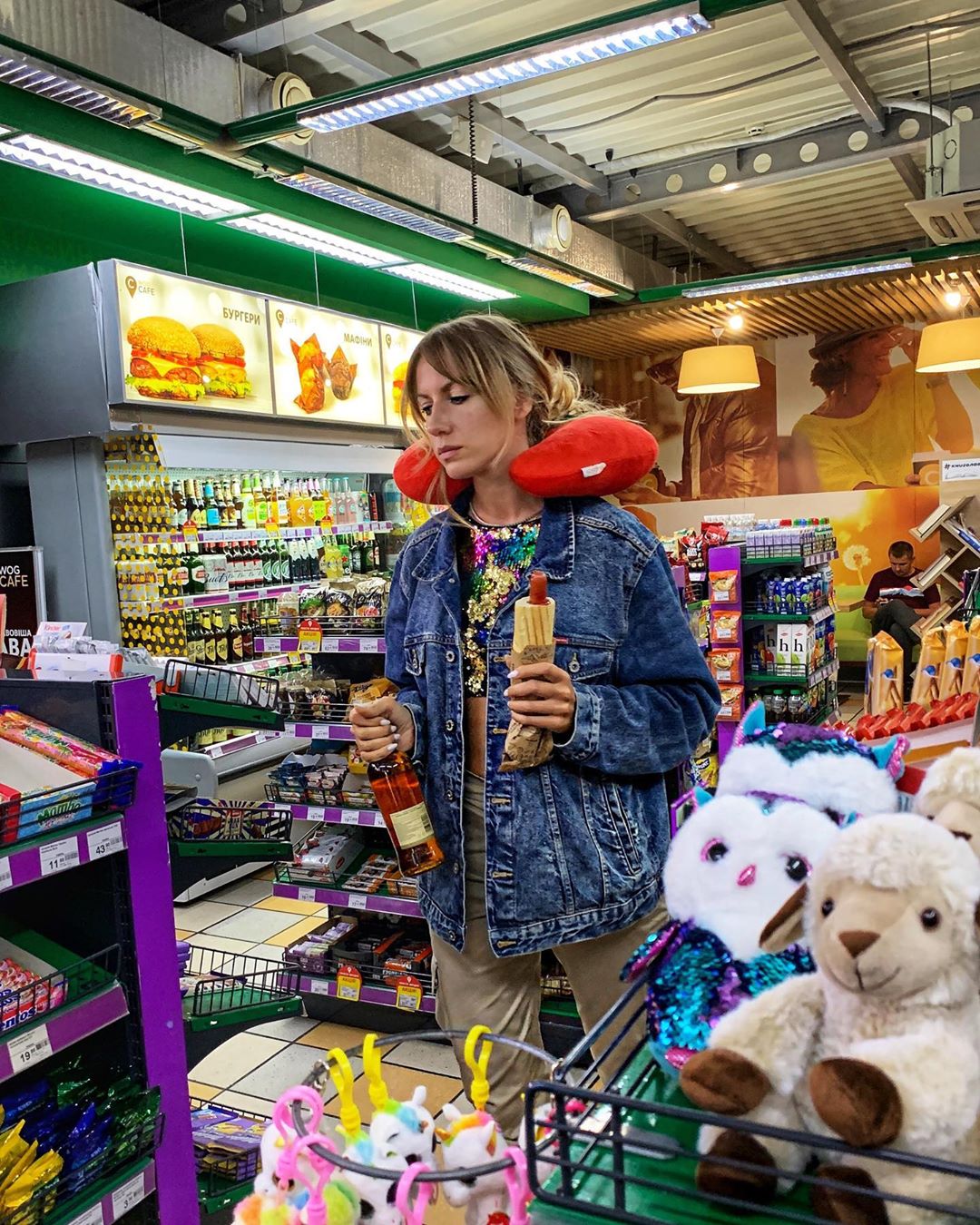 С ромом и хот-догом: Леся Никитюк оригинально пожаловалась на усталость