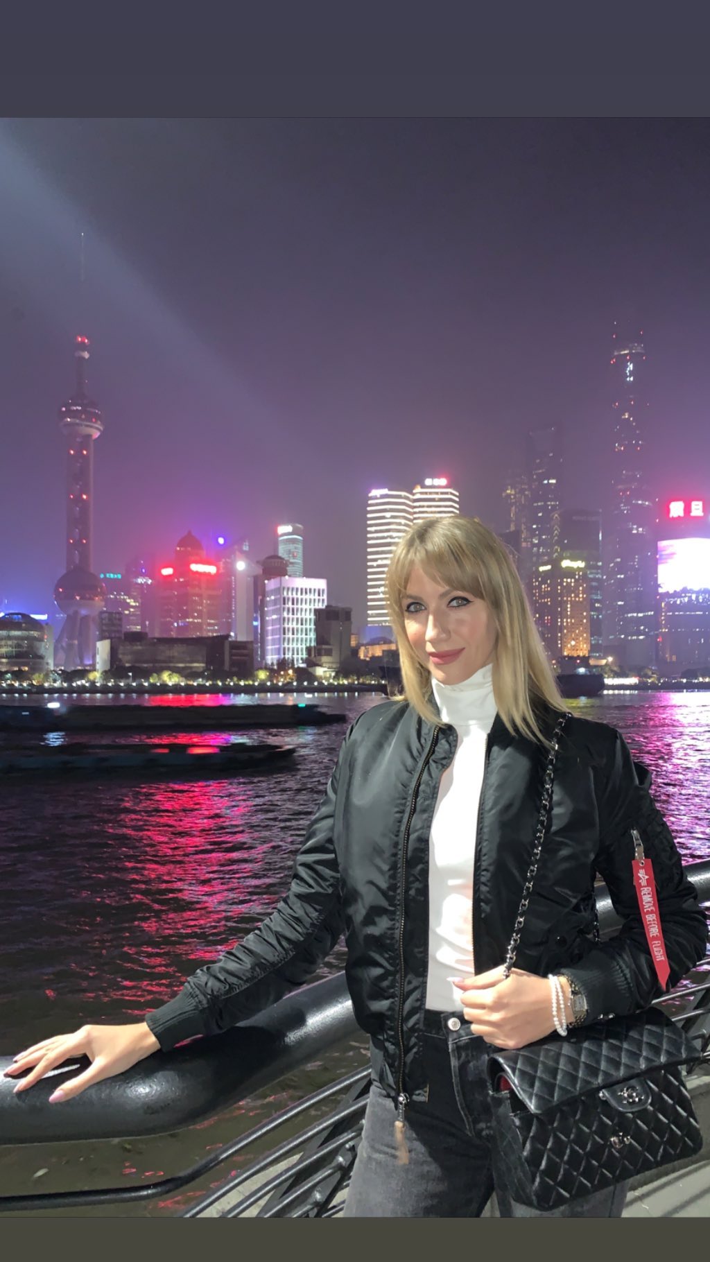 &quot;Штаны лопнули от радости&quot;: Леся Никитюк поразила &quot;космическими&quot; фото с видами Шанхая