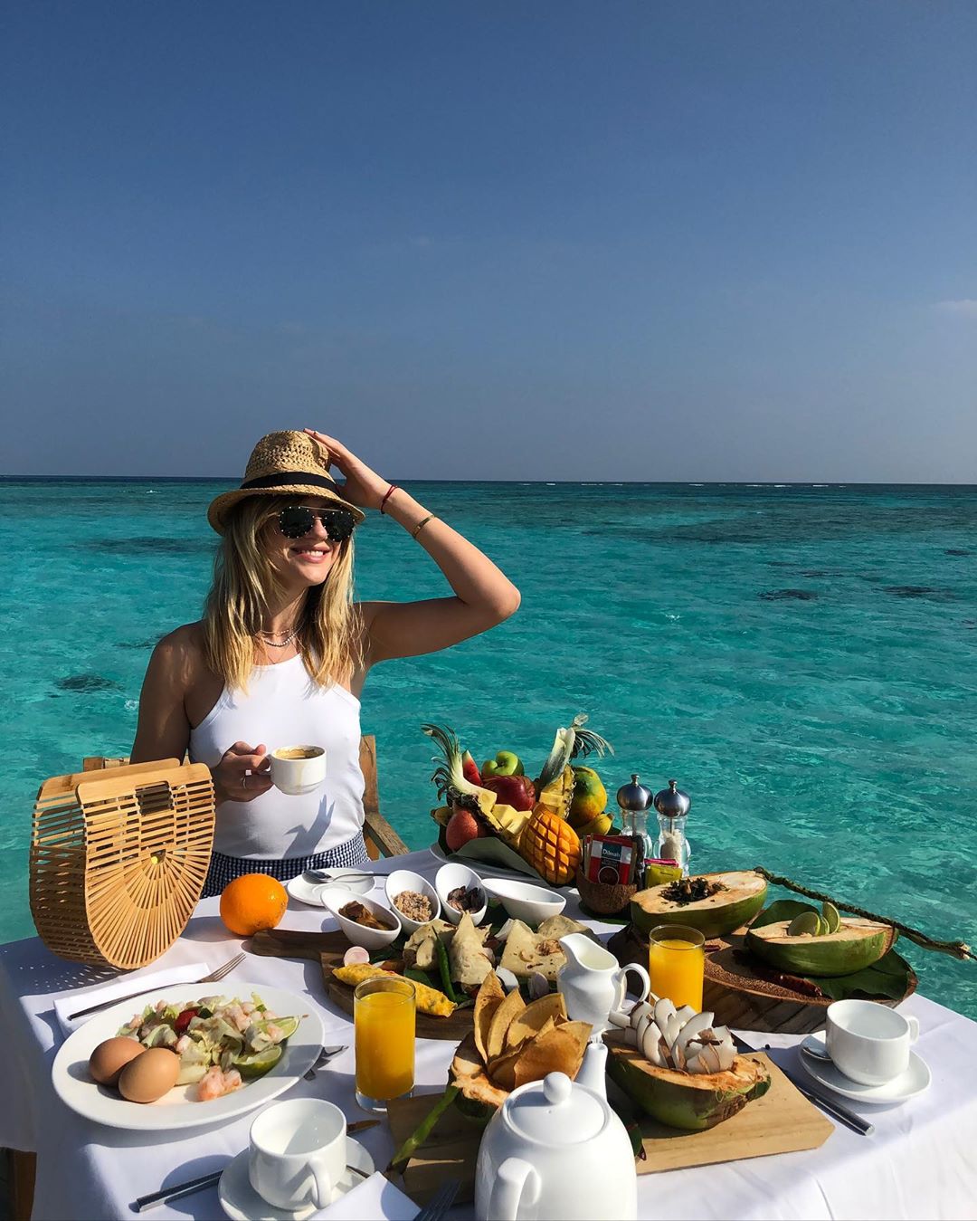 После карантина загуляю: Леся Никитюк похвасталась виртуальным отдыхом "в раю"