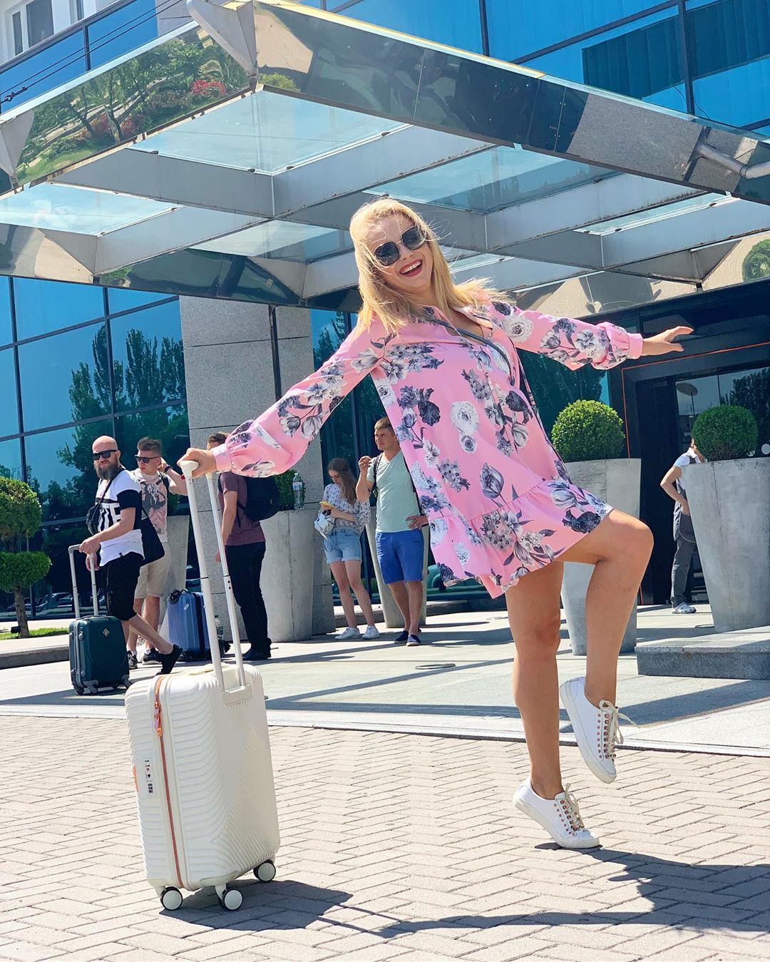 "Як дівчинка": Лілія Ребрик зачарувала повітряним літнім образом