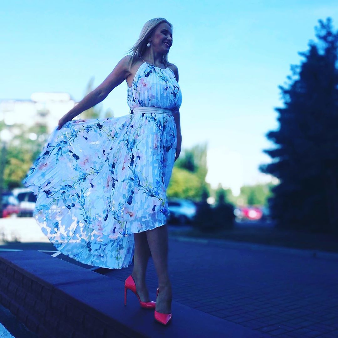 "Неземная красота": Лилия Ребрик заворожила романтикой в невесомом платье