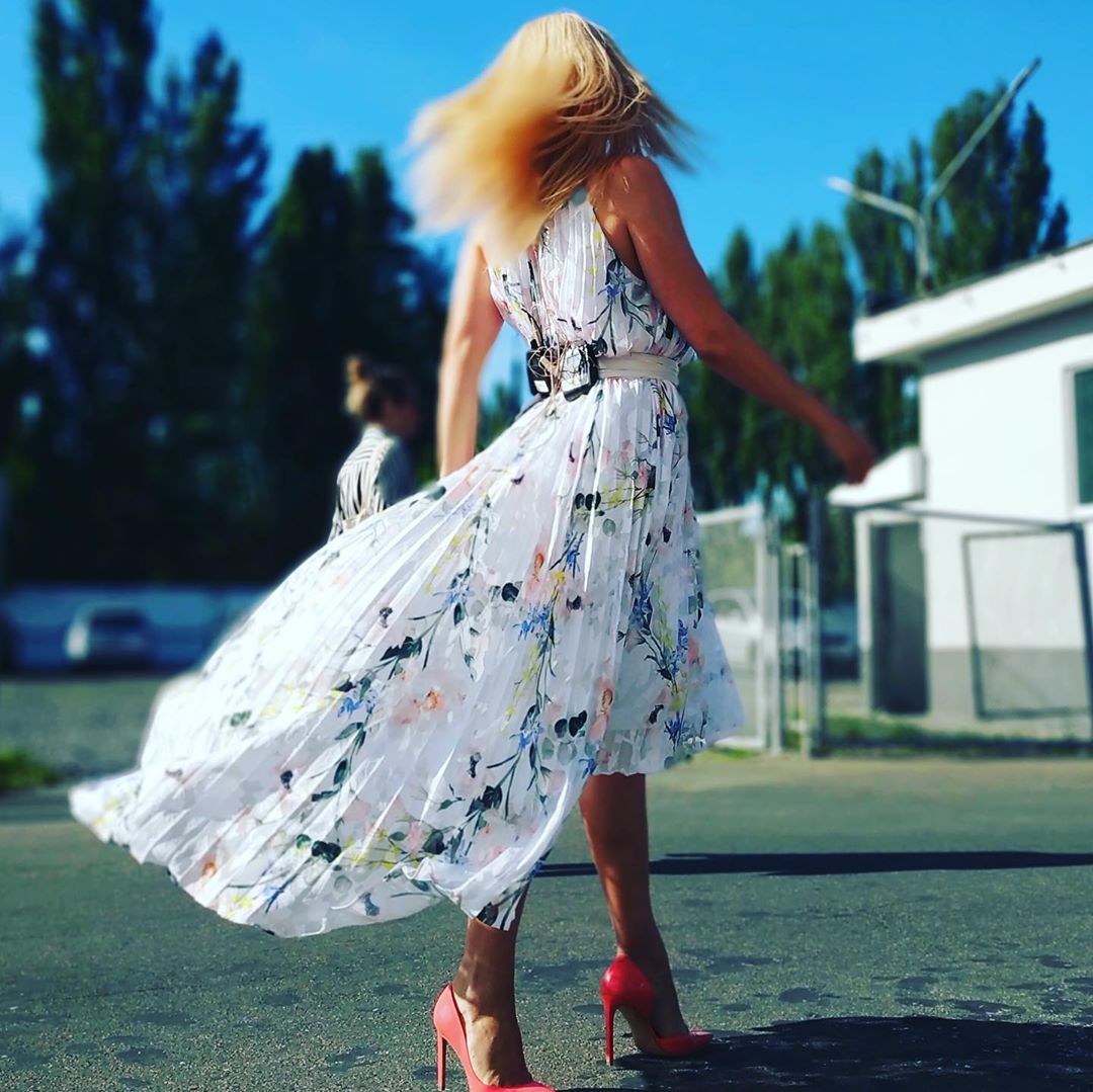 "Неземная красота": Лилия Ребрик заворожила романтикой в невесомом платье