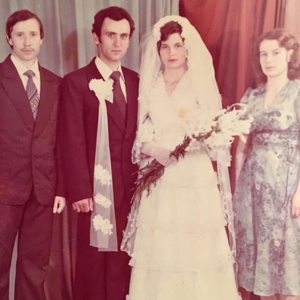 Креповая свадьба: Лилия Ребрик восхитила архивными фото родителей