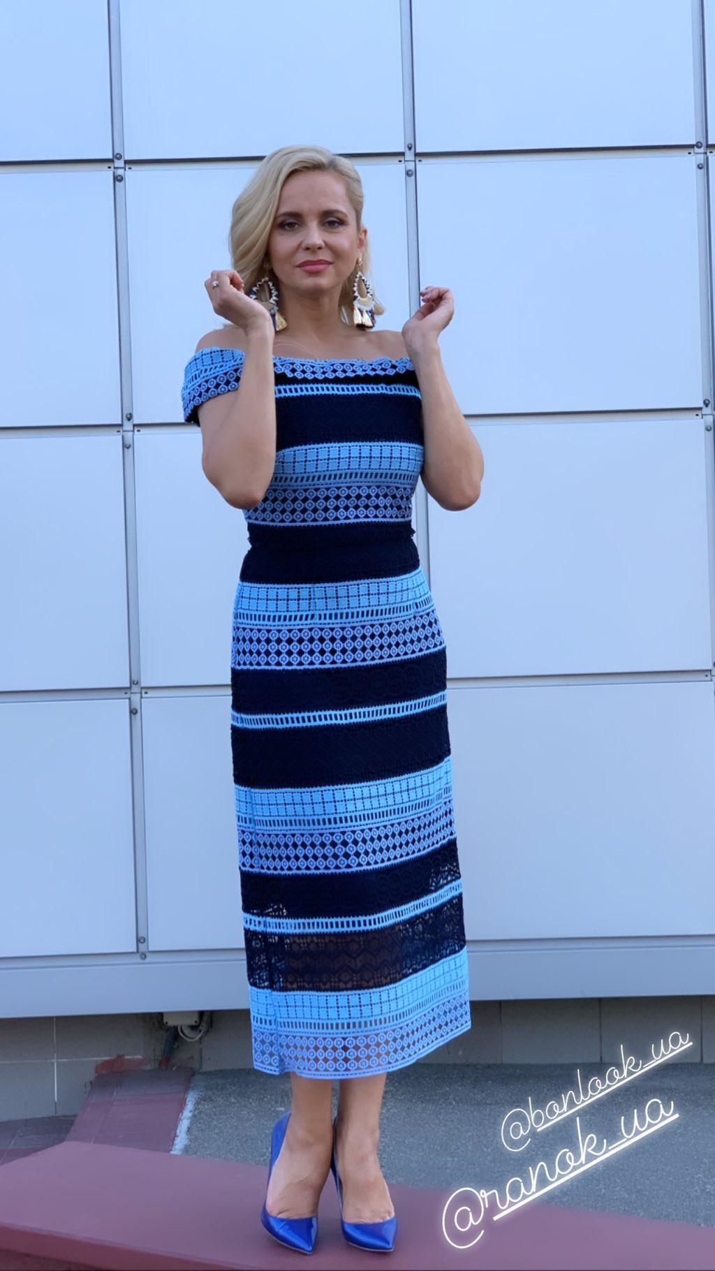 "Чарівна": Лілія Ребрик зачарувала фігурою в небесно-блакитній сукні