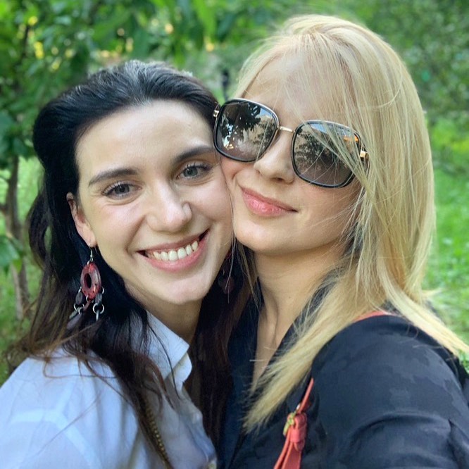 "Ось на кого схожа Діана": Лілія Ребрик захопила рідкісним селфі з сестрою