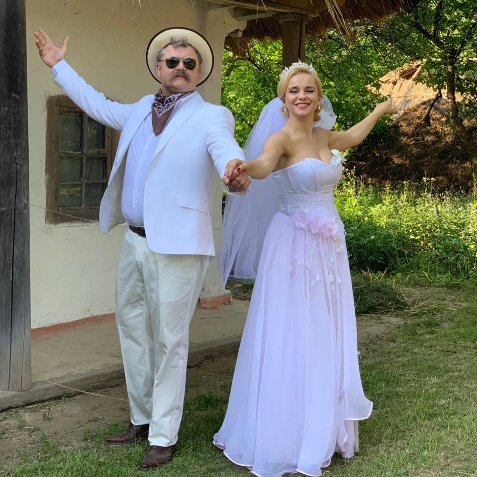 "Гарна наречена": Лілія Ребрик зачарувала фото у весільній сукні