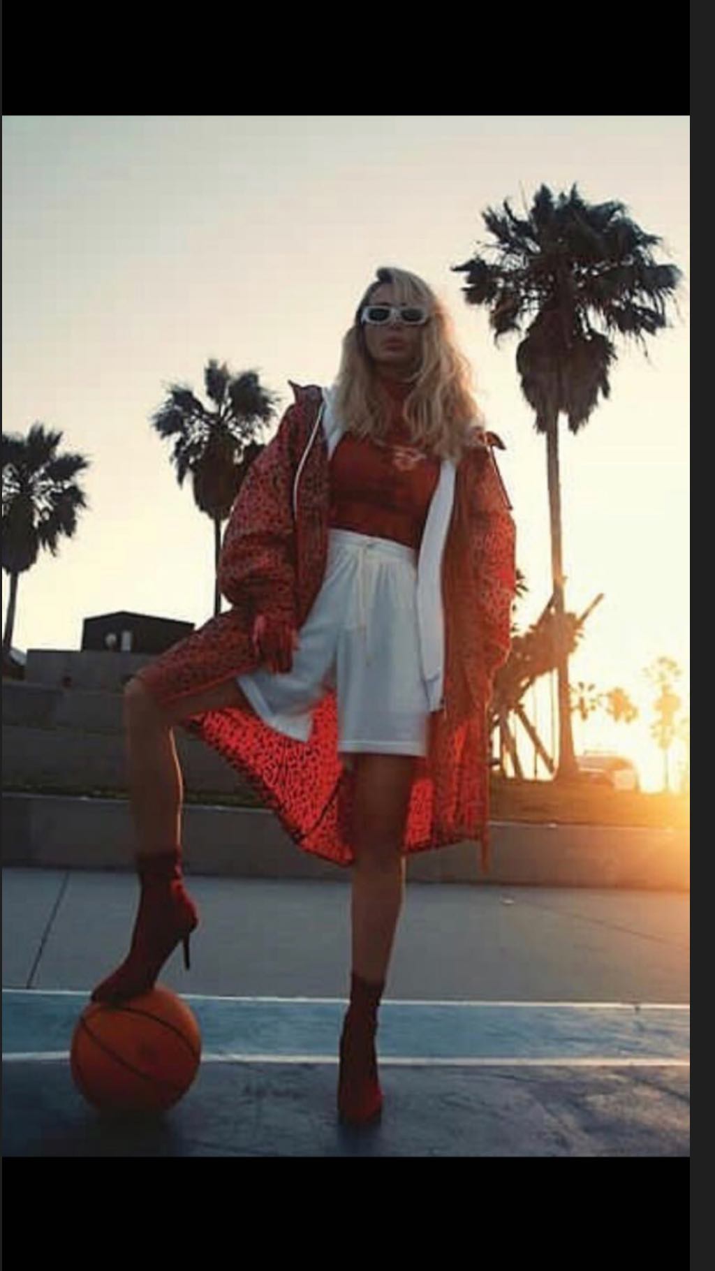 Вези меня: спортивная Лобода покорила фигурой в total white образе в Майами