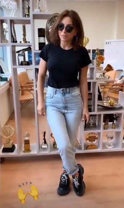 Растрепанная Ани Лорак удивила поклонников новым образом (фото)