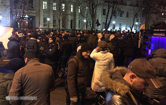 На Банковой произошла потасовка между сторонниками Саакашвили и полицией