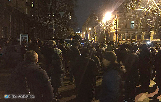 На Банковой произошла потасовка между сторонниками Саакашвили и полицией