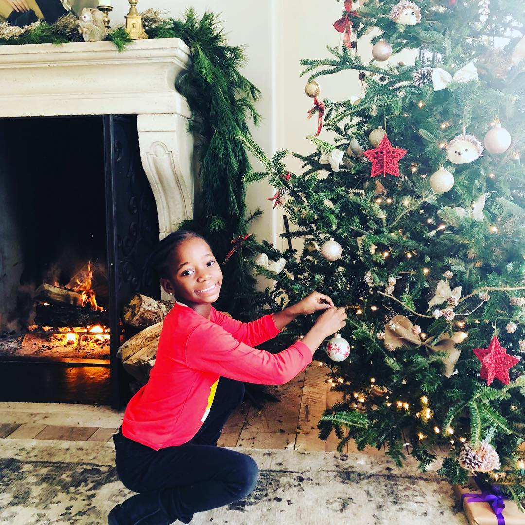 Как звезды готовятся к Рождеству: праздничная фотоподборка