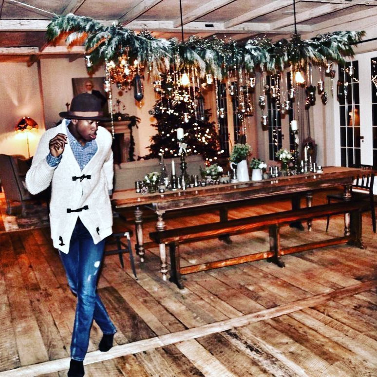 Как звезды готовятся к Рождеству: праздничная фотоподборка