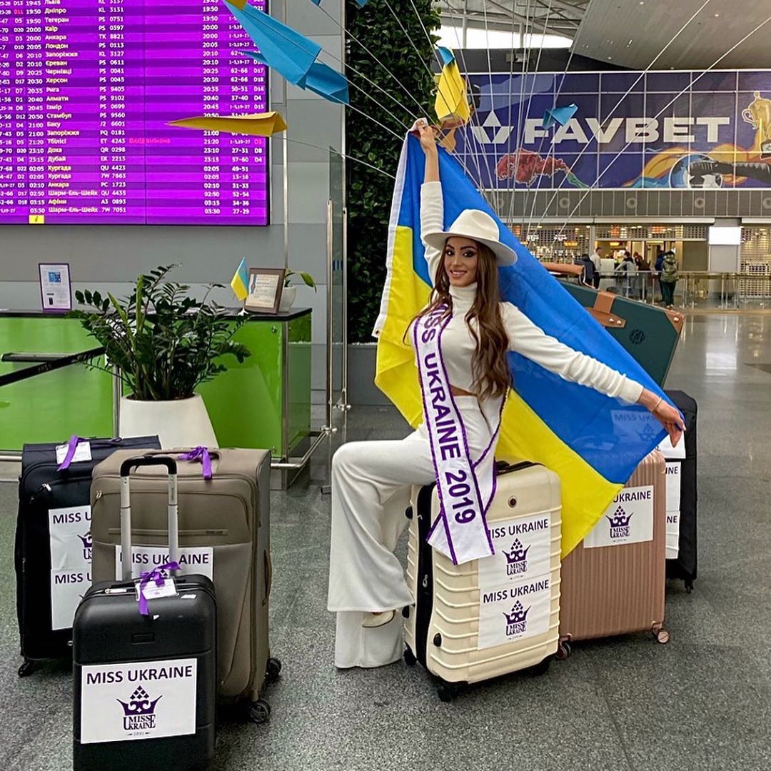 Маргарита Паша вирушила на конкурс Міс Світу: фото та відео з "Борисполя"
