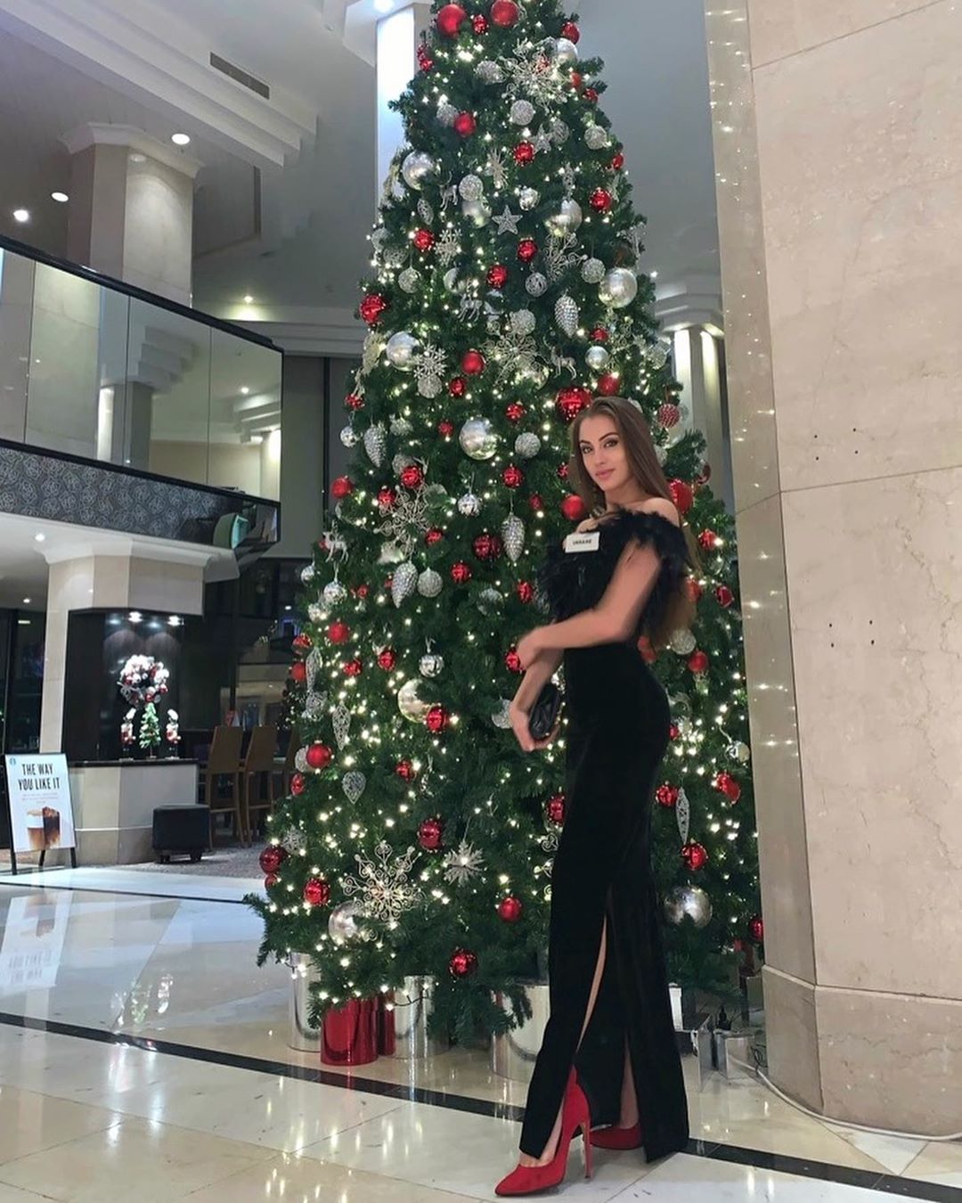 &quot;Богиня Украины и всего мира&quot;: Маргарита Паша очаровала образом в облегающем вечернем платье