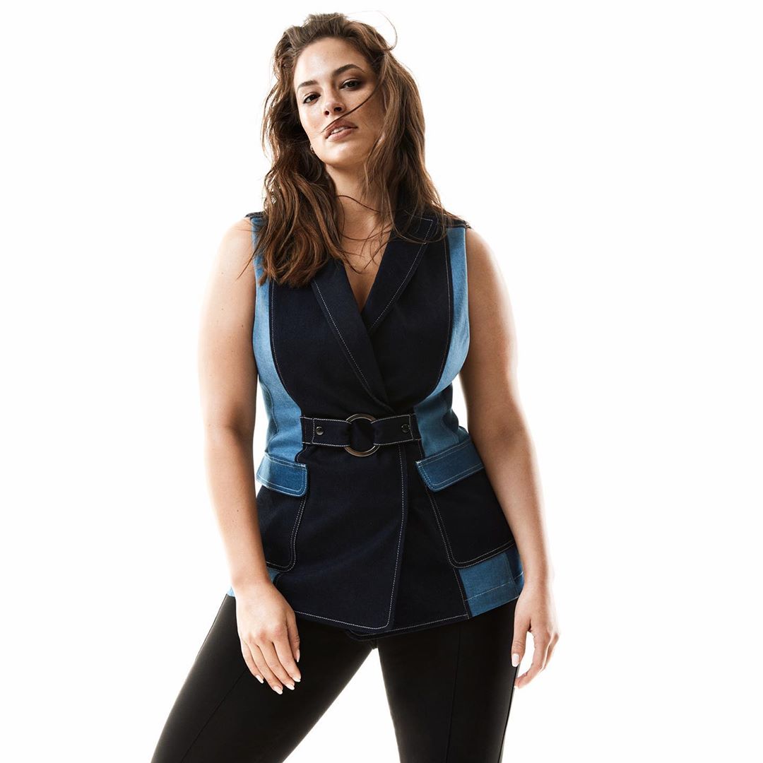 Сладкая парочка: Эшли Грэм демонстрирует пышные формы и пылкие чувства к мужу