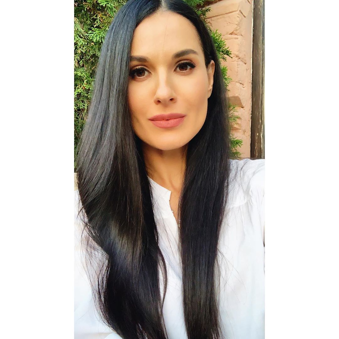 "Украинская версия Моники Беллуччи": Маша Ефросинина восхитила цветущим внешним видом