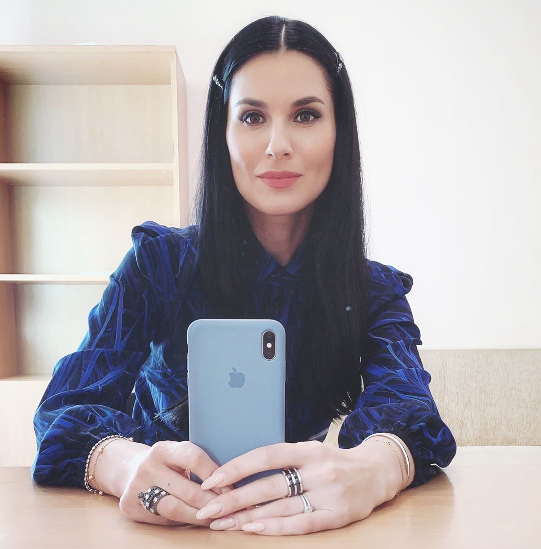 Маша Єфросиніна