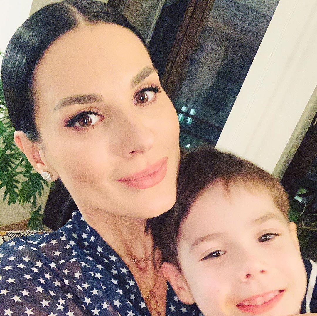 Мрія всіх мам та дружин: Маша Єфросиніна зачарувала сімейними буднями з рідними