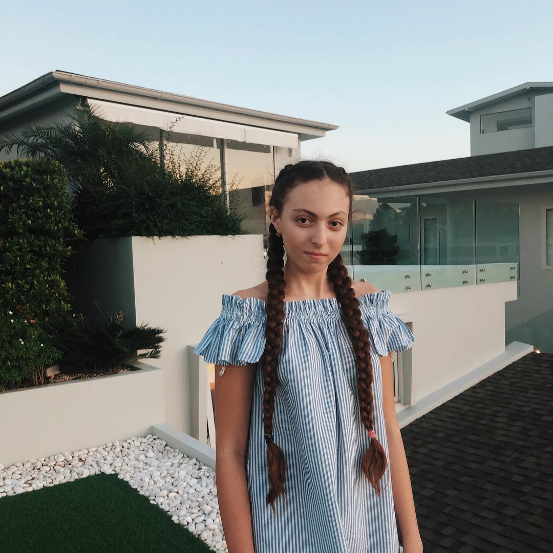 &quot;Вся в маму&quot;: дочь Поляковой покорила сеть фото из Таиланда