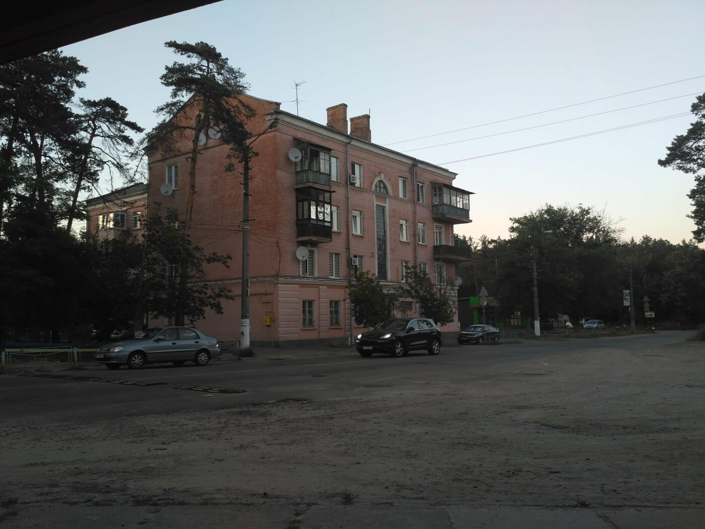 Секретне селище під Києвом: для кого воно побудоване і як виглядає (фото)